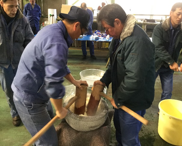 毎年恒例 お餅つき